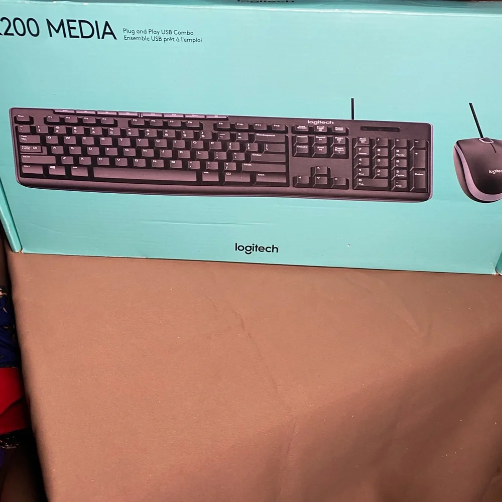 NEW! Logitech MK200 Media Keyboard and Mouse Set - Black